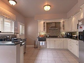 3rd image of 141 Crescent Ave