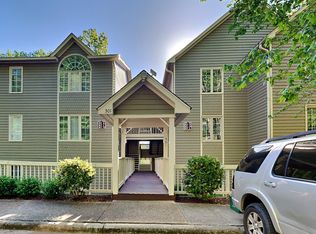 301 Glen Echo Ln APT N, Cary, NC 27518