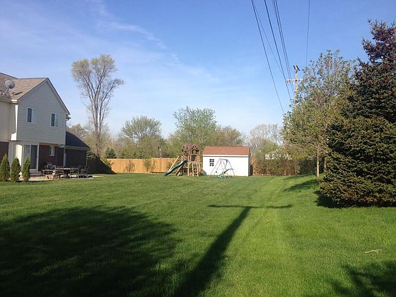 2nd image of 29500 Moran St