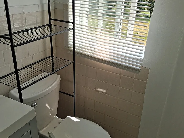 898 5th Ave #1 — Photo 2