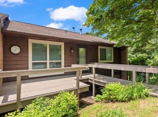 1424 Montvale Station Rd, Maryville, TN 37803