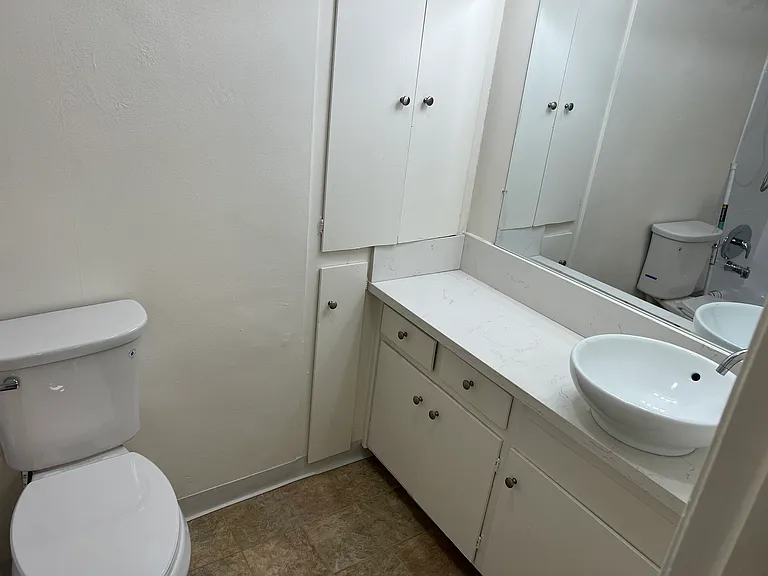 202 N Clark Dr #202 — Photo 13
