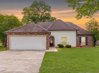 9642 Arnold Rd, Denham Springs, LA 70726