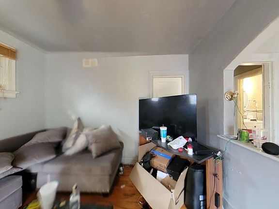 4th image of 8347 Eton Pl