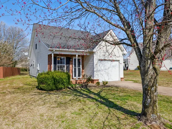 1518 Saint Andrews Dr, Murfreesboro, TN 37128