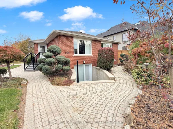 2515 Edenhurst Dr, Mississauga, ON L5A 2L2