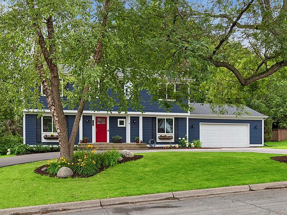 3rd image of 1401 Echo Dr