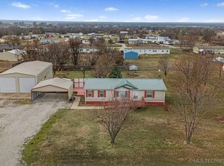 14022 S Crestview Rd, Oologah, OK 74053