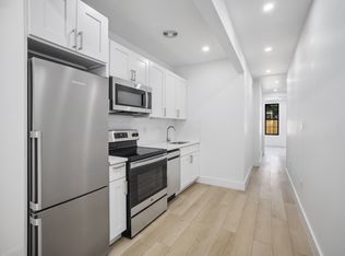 285 Onderdonk Ave, Ridgewood, NY 11385
