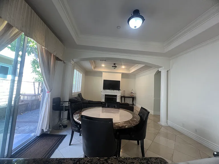525 S 5th Ave #C — Photo 13