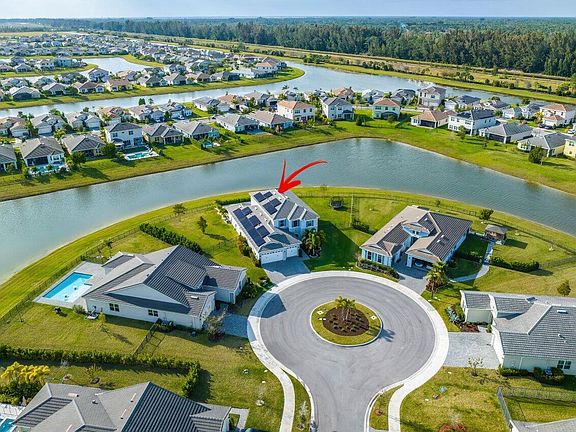 3rd image of 15962 Wildflower Court