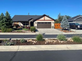 210 White Oak Way, Shady Cove, OR