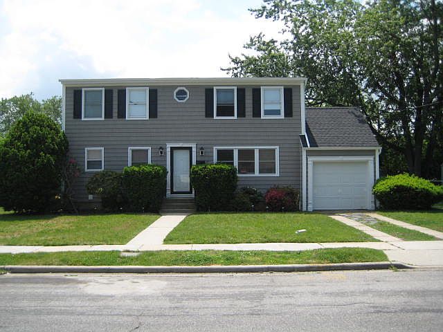 1st image of 55 Sunrise St