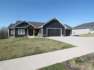 725 Plum St, Clarinda, IA 51632