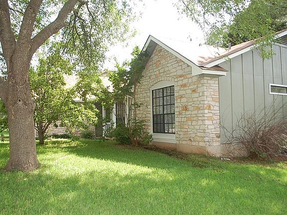 5th image of 1400 Charolais Dr