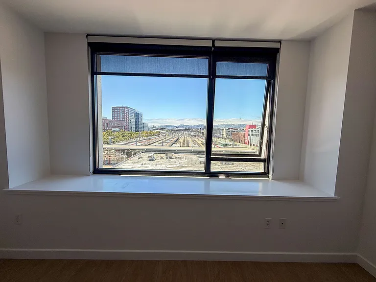 260 King St #445 — Photo 4