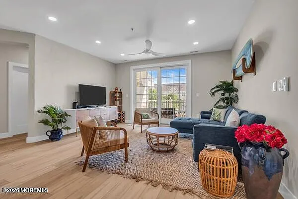 3 bed, 1592 sqft, $5,500 — Photo 3