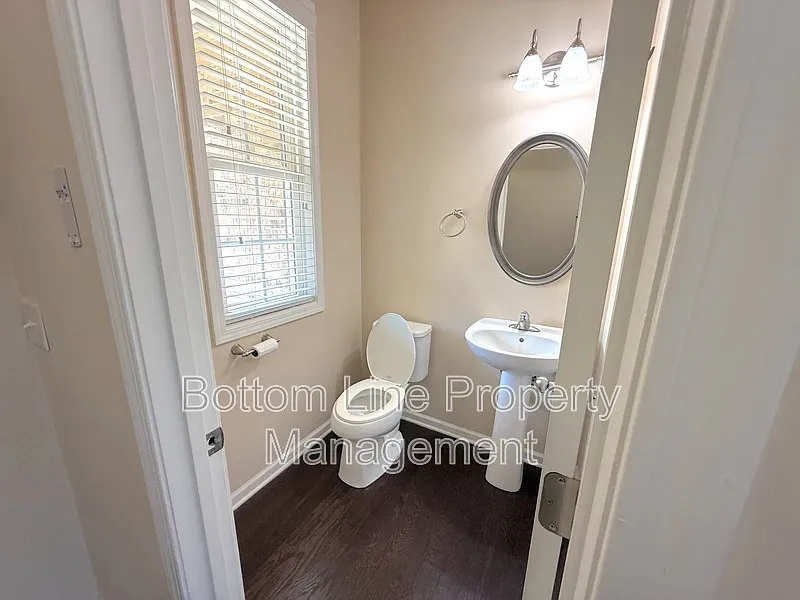 3 bed, 2.5 bath, 1620 sqft, $2,195 — Photo 4