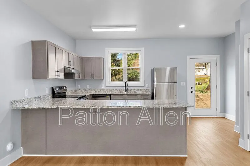2 bed, 2.5 bath, 1188 sqft, $1,695 — Photo 4