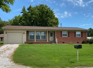 4 Sugarland Rd, Washington, IN 47501