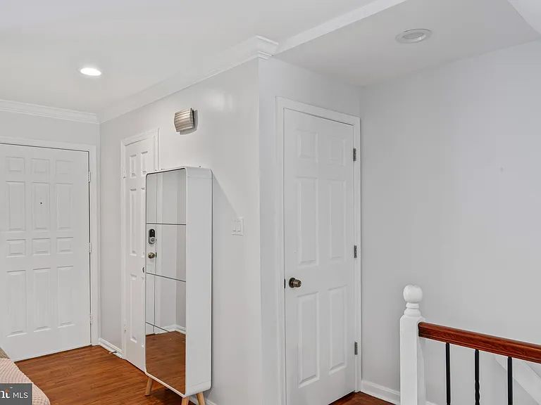 10267 Green Holly Ter — Photo 3
