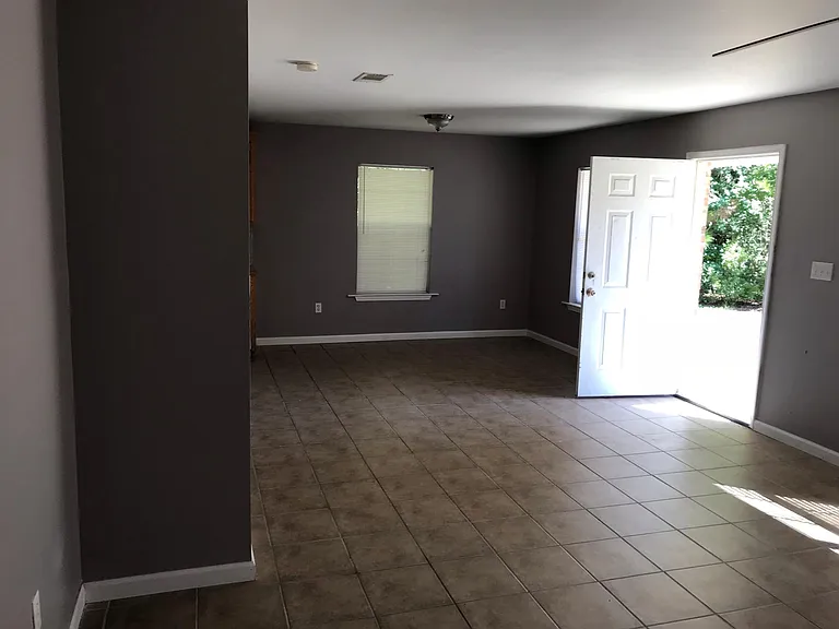 43179 Remington Dr — Photo 3