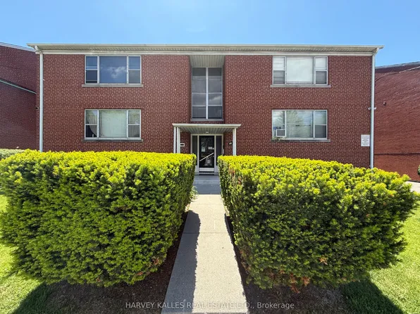 88 Trethewey Dr #4, Toronto, ON M6M 4B4