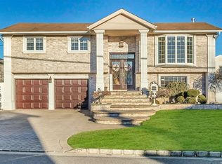 106 Beverly Rd, Massapequa, NY 11758