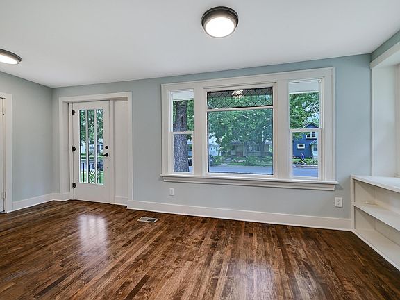 3rd image of 4416 46th Ave S