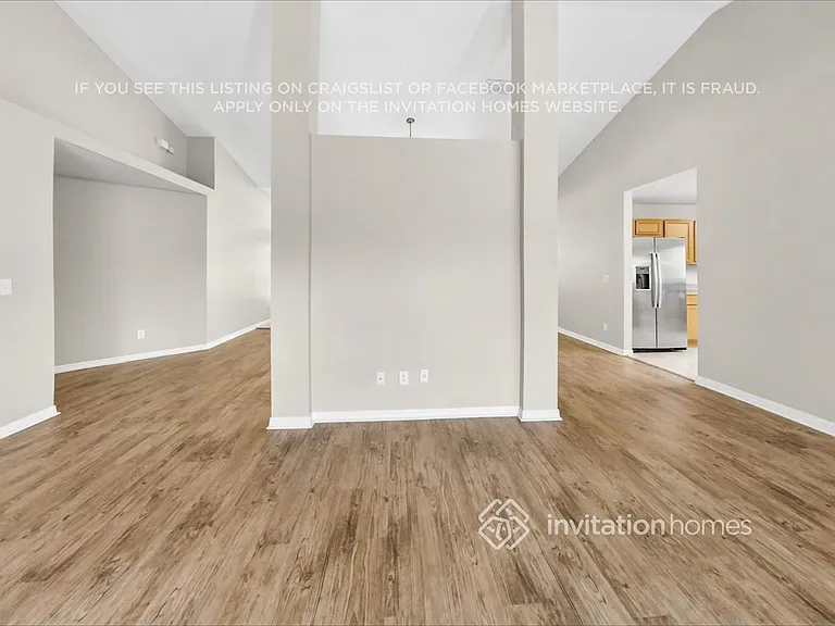 1266 N Ridge Blvd — Photo 6