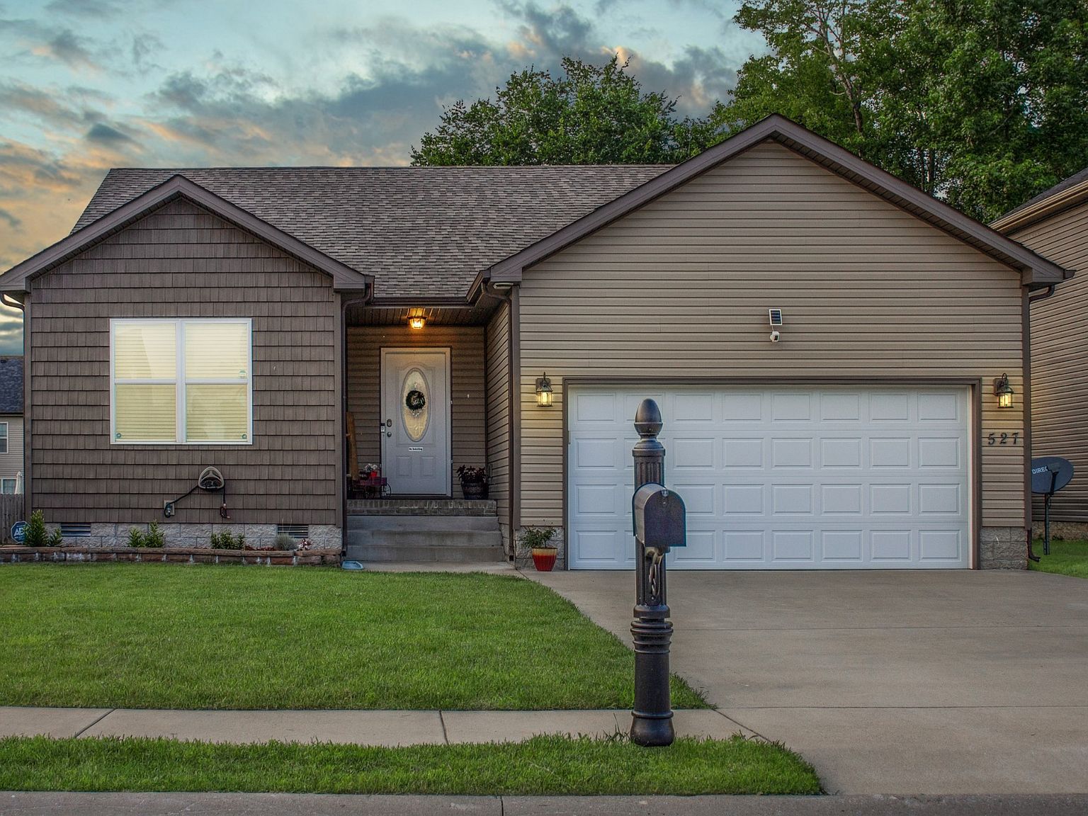 527 Sourwood Dr, Clarksville, TN 37042 Zillow
