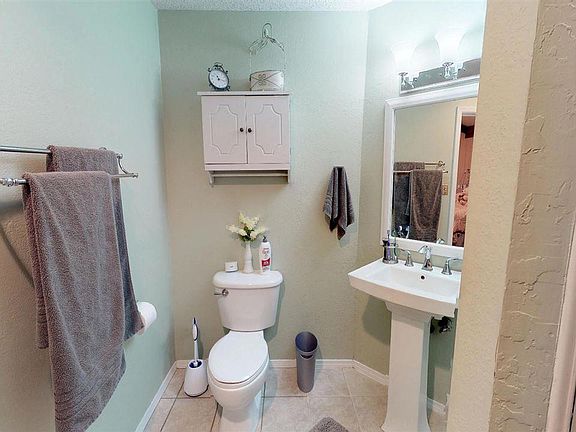 5th image of 139 Briarwood St