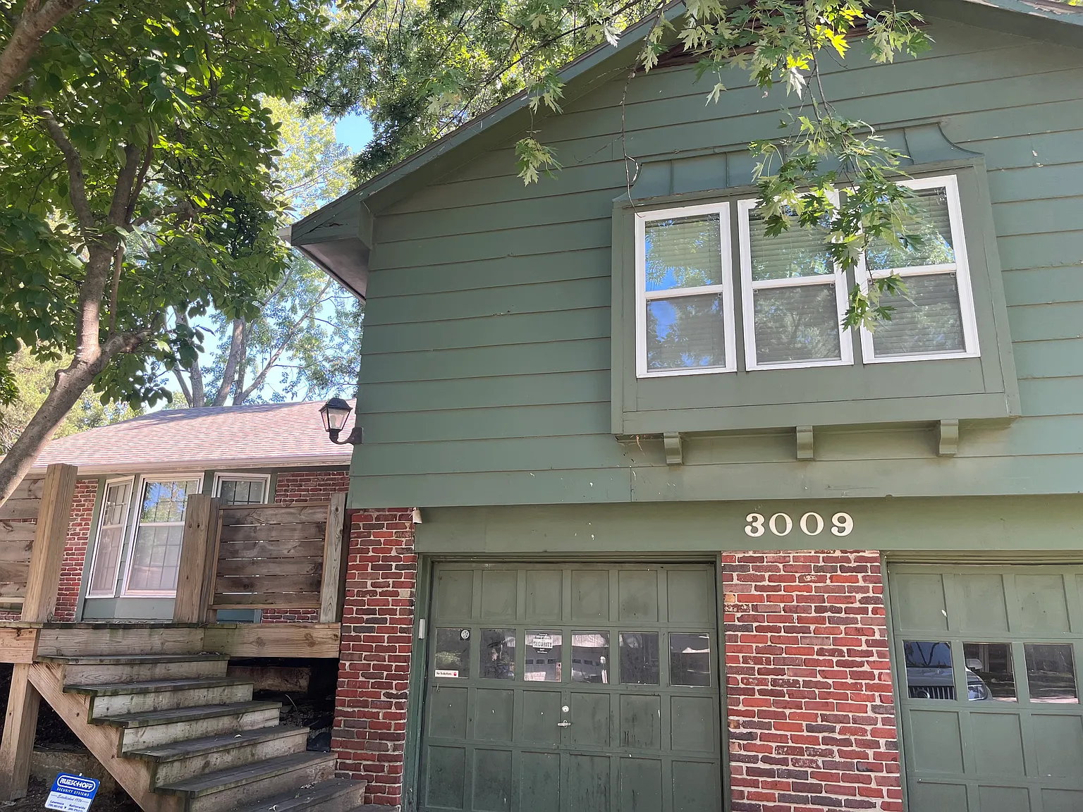 4 bed, 2.5 bath, 1592 sqft, $2,500 — Photo 1