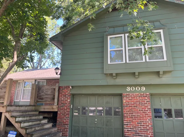 3009 Sage Brush Dr, Lawrence, KS 66047