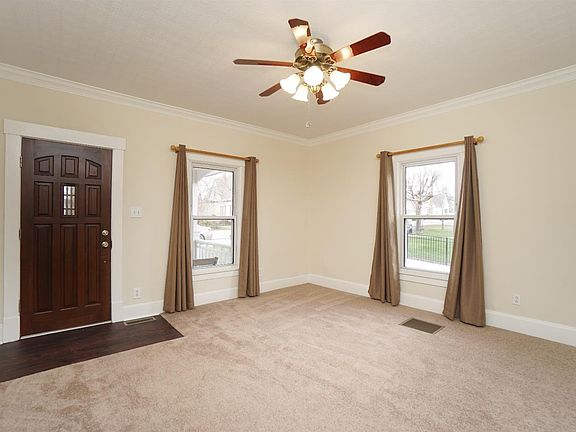 5th image of 5582 Oak St