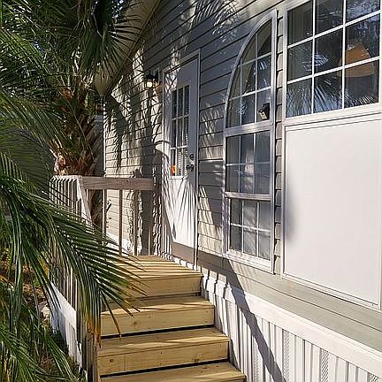 4th image of 1025 Paradise Ln