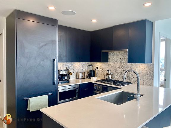 2nd image of 901 Lougheed Hwy #20XX