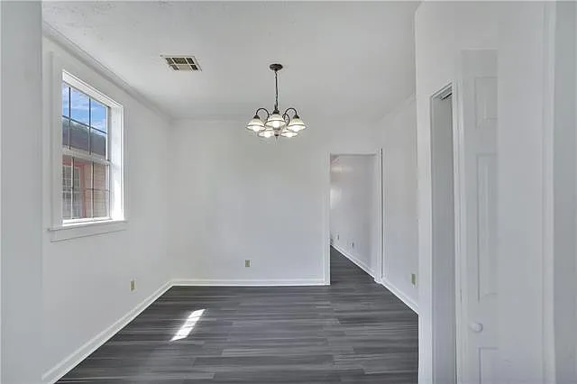 1 bed, 1.0 bath, 850 sqft, $1,300 — Photo 3