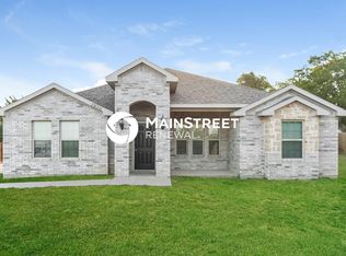 1910 S Uhl Rd, Glenn Heights, TX 75154