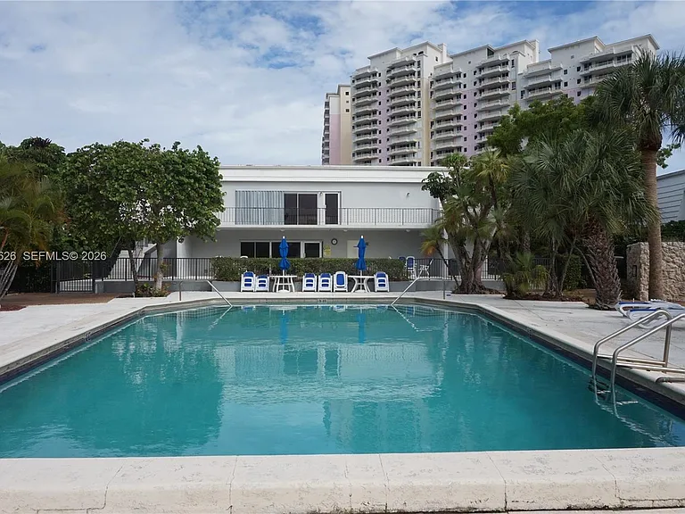 210 Sea View Dr #408 — Photo 29