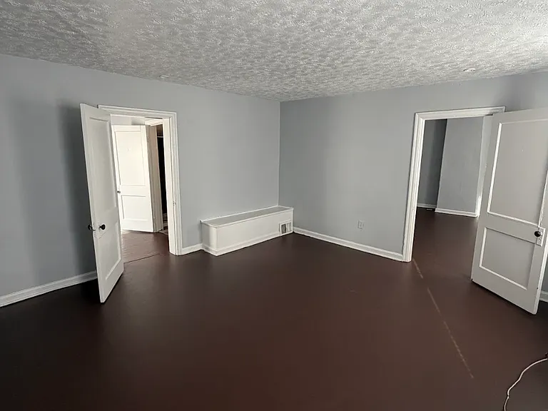 502 Harrison St — Photo 3
