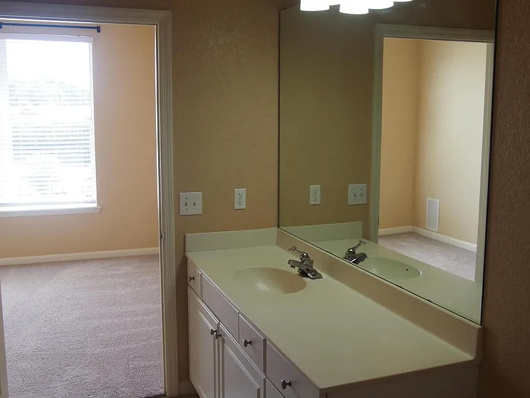 8539 Gate Pkwy #9411 — Photo 30