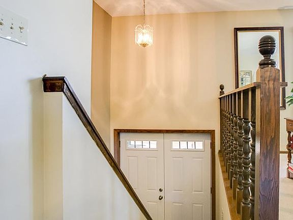 2nd image of 2639 Burke Ave E