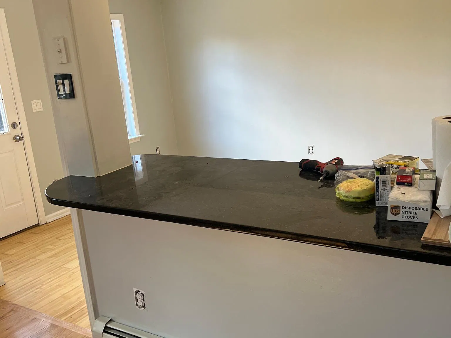 5 bed, 3.5 bath, 1560 sqft, $4,700 — Photo 4