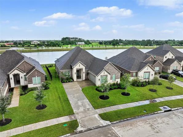 2131 Tioga View Dr, Iowa Colony, TX 77583