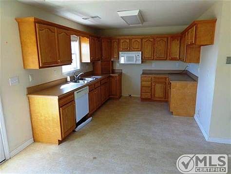5th image of 369 Helmwood Cir