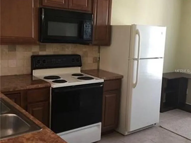 16634 Brigadoon Dr — Photo 3