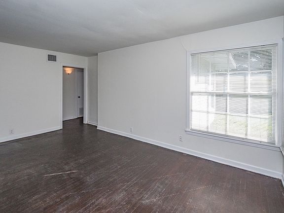 4th image of 545 Olney Dr