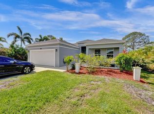 7598 Seabreeze Dr, Lake Worth, FL 33467