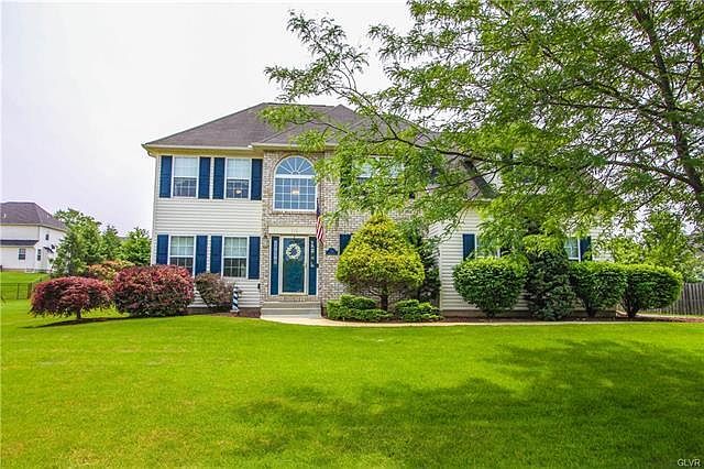 1st image of 778 Heather Ln
